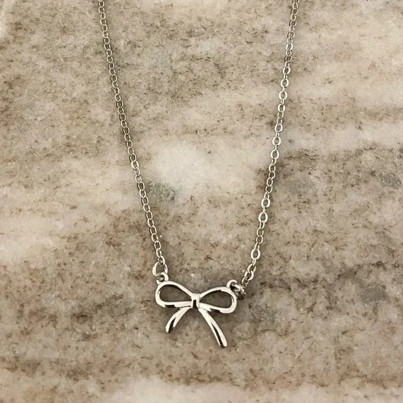 925 Sterling Silver Bow Necklace Bow Pendant Necklace Simple Dainty Necklace - Picture 1 of 4